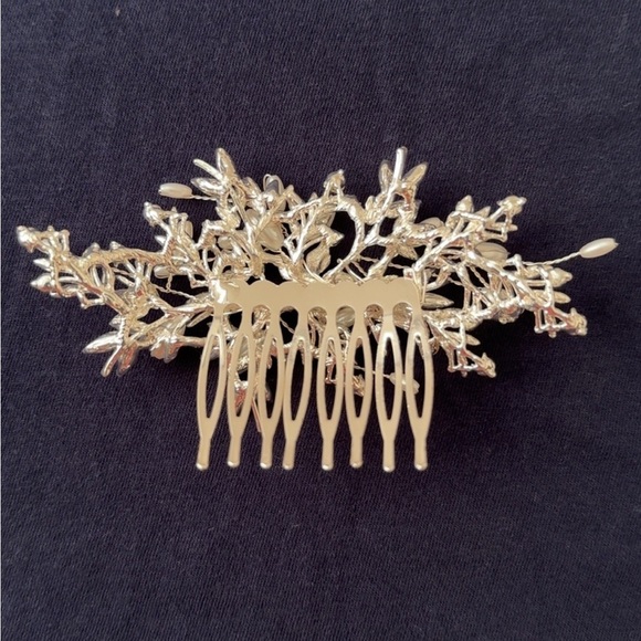 Silver and White Floral Hair Accessory with Crystal Accents